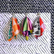 Load image into Gallery viewer, Piper Hand Towel