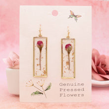 Load image into Gallery viewer, Sweet Pink Dried Flower Earrings