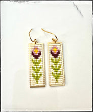 Load image into Gallery viewer, Purple Flower Glass Seed Bead Earrings
