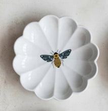 Load image into Gallery viewer, Stoneware Insect Fluted Dish