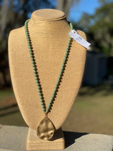 Load image into Gallery viewer, Teardrop Pendant Bead Necklace