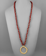 Load image into Gallery viewer, Circle Pendant Bead Necklace