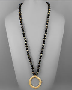 Circle Pendant Bead Necklace