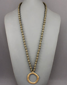 Circle Pendant Bead Necklace