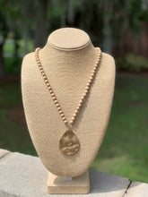 Load image into Gallery viewer, Teardrop Pendant Bead Necklace